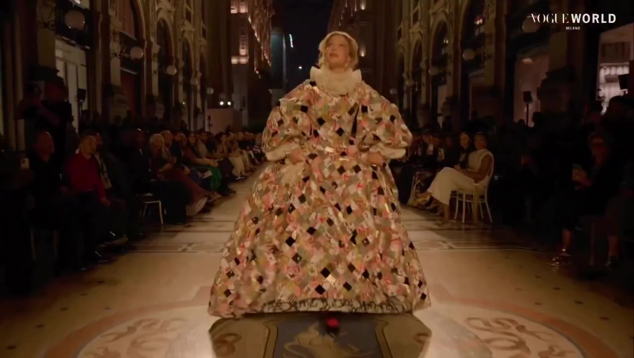VOGUE WORLD MILANO Gigi Hadid (Opened) Anok Yai Mahi Kabra Alva Claire Leticia…