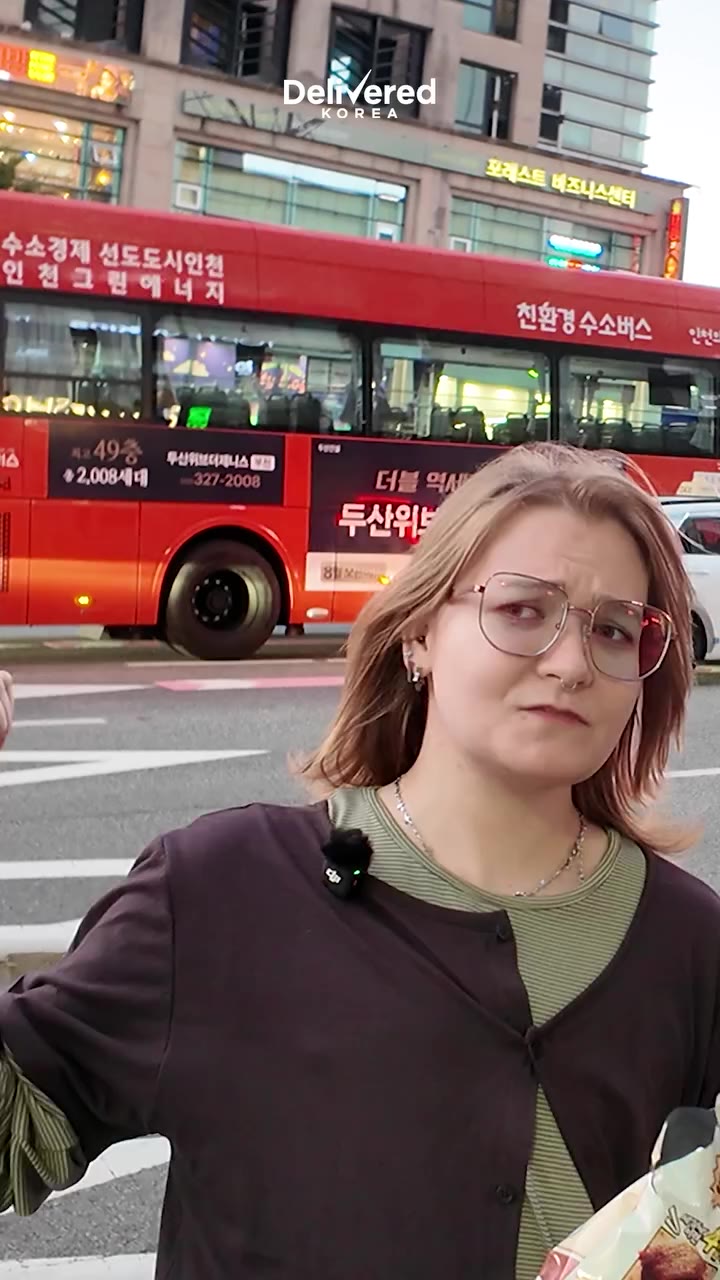 What do tourists actually buy at #daisokorea ? We asked a shopper in Hongdae…