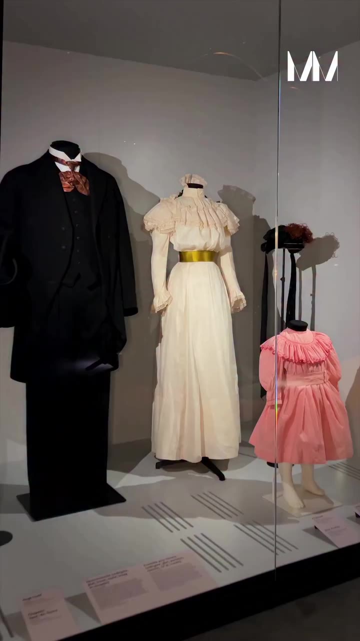 Fashion on track... For Fashion & Trains at @trainworld_museum in Brussels…