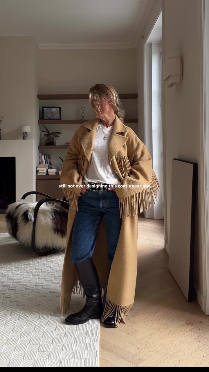 should we bring her back @nakdfashion ? 🤠