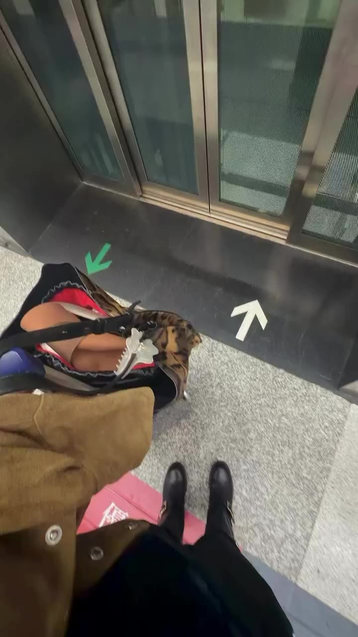 MFW Day 1 已經到咗米蘭第二日啦 但係攰到而家先post到嘢 真係自己一個先會閑情逸致拍片😆 自由自在嘅感覺多好！ 安全到達☁️