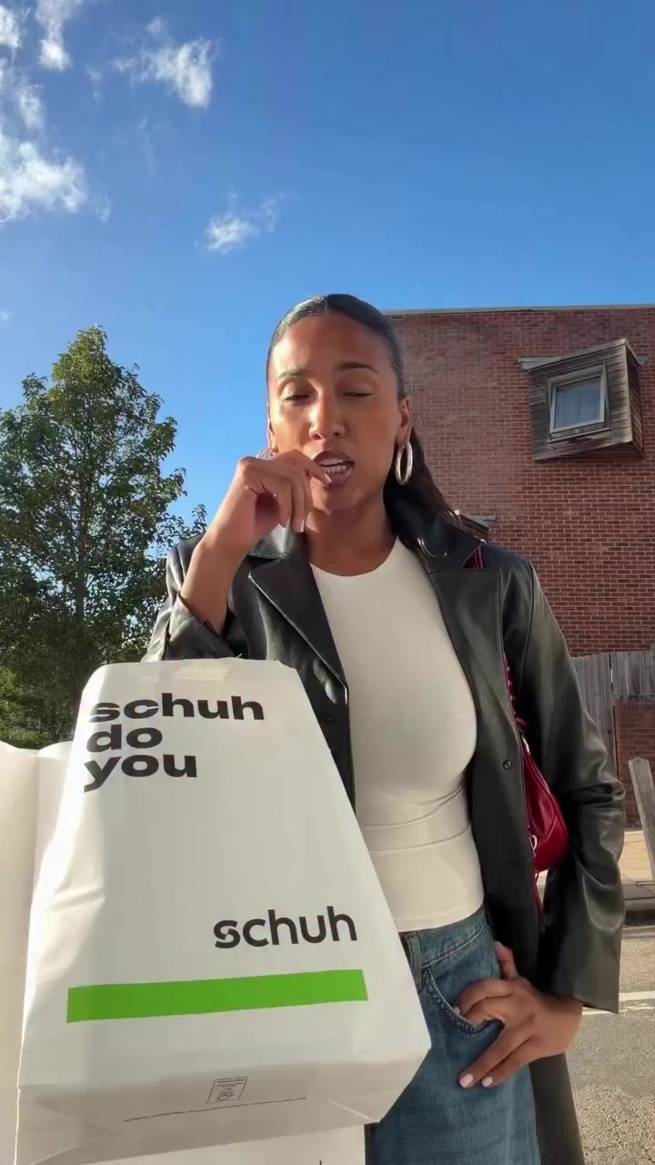 STUDENTS, YOU’RE WELCOME 🤗💖👠👩‍🏫 @schuh #schuh #ad