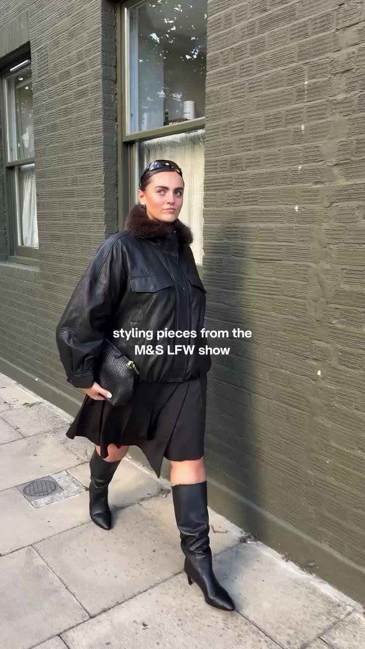 @bella.lilyy for @marksandspencer at LFW