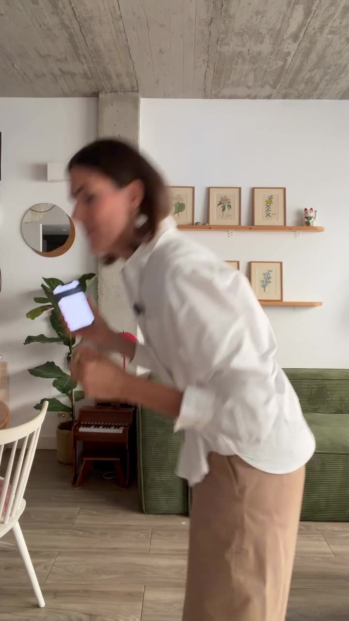 Un commentaire et me voilà à faire de la gym en chemise 🤸🏻‍♀️ #foryou