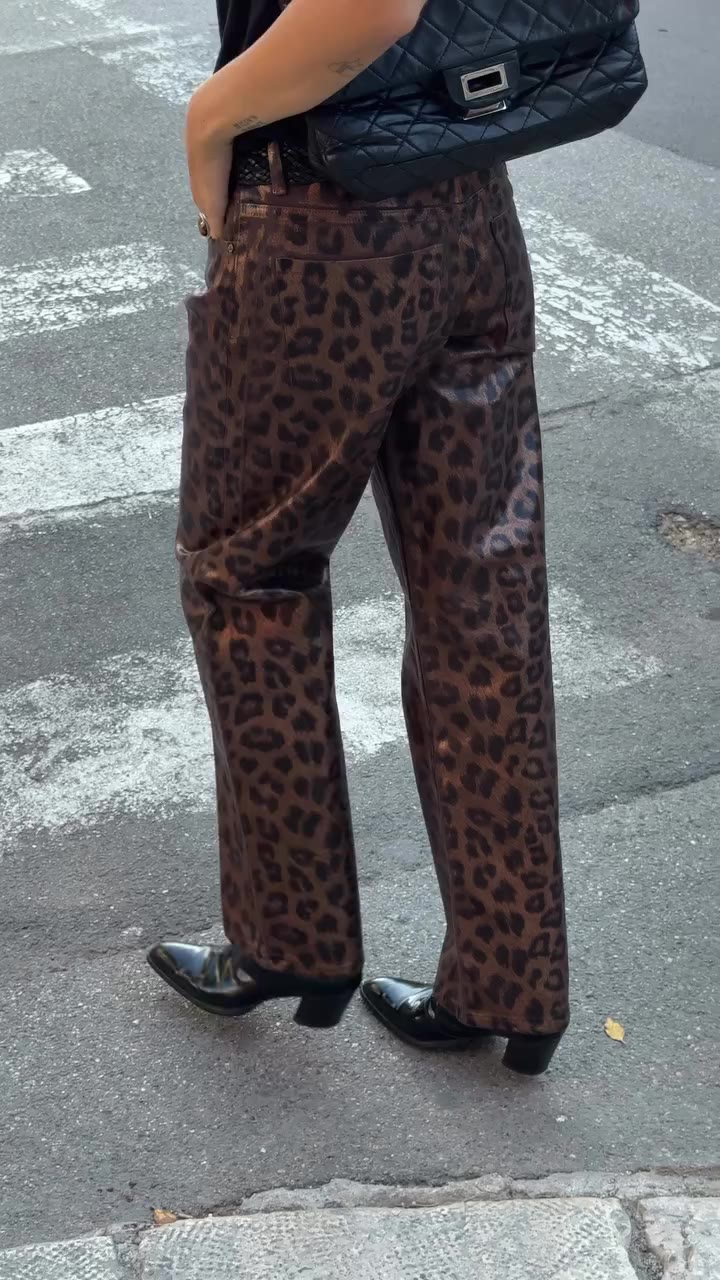 Went out just to wear the pants Comment LEO to shop https://liketk.it/6o7JJ