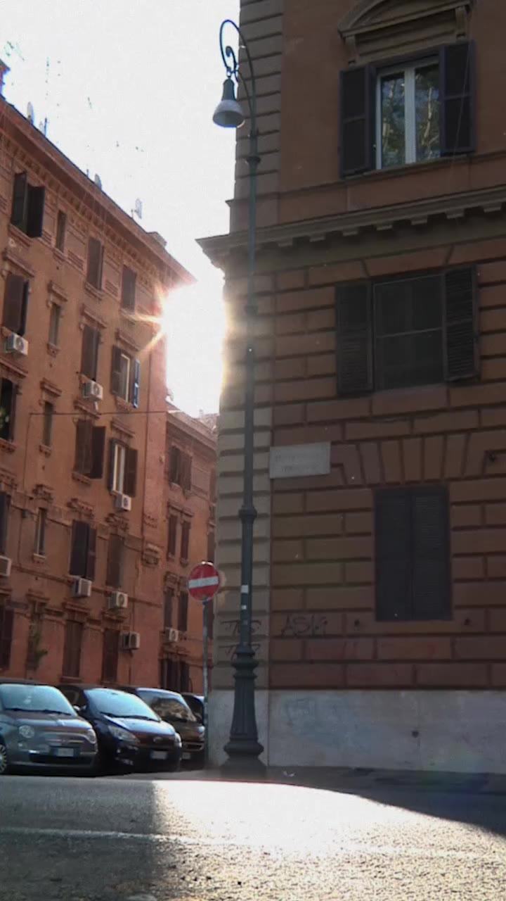 An everyday love story for the city of Rome, told through four graphics…