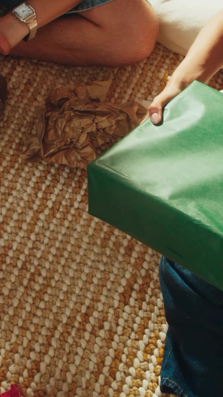 Pass on elegance with the Collette.