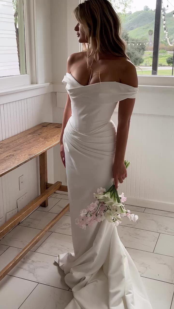 Would you wear a minimal romantic gown like TRISHA? 🥹✨ Creative lead…