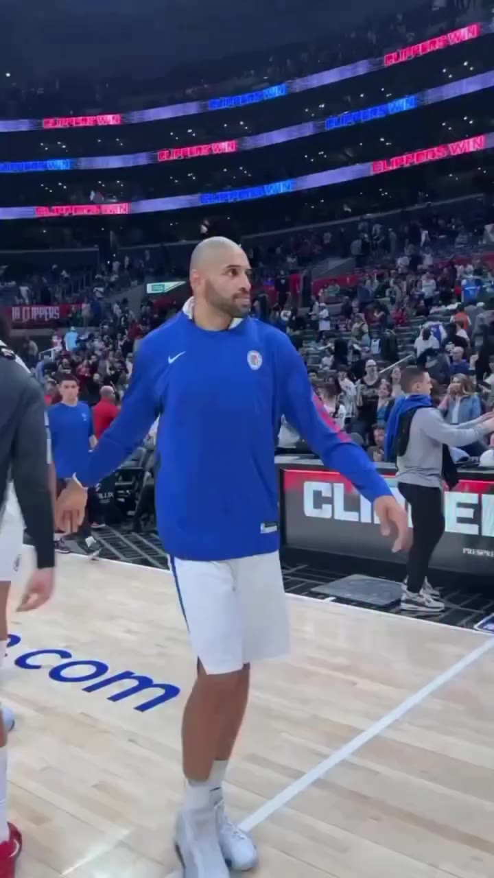 MERCI BATMAN 🥹🦇🇫🇷 #rookicks #france #batum #basketball