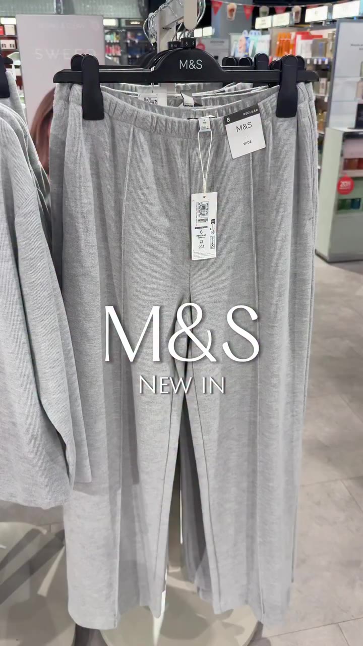 Lots of gorgeous pieces in at @marksandspencer atm!! 😍