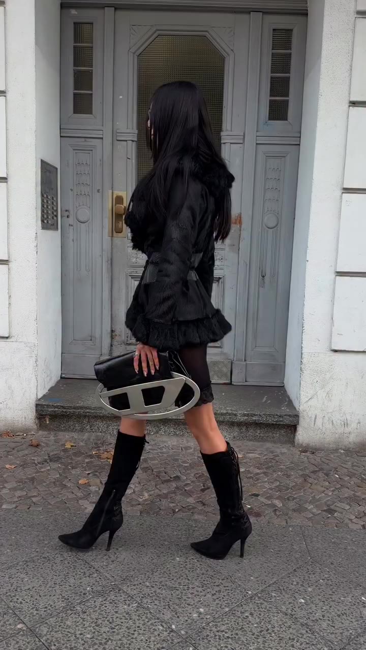 Diesel clutch 650€ Heels Size 39 90€ Real fur coat 220€ @hrustik424