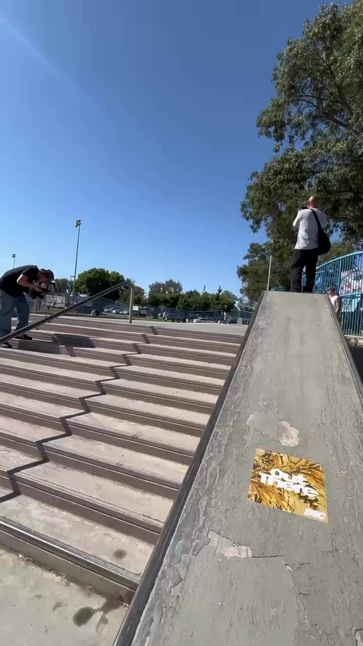 2 piece from our boy @babyslimeboi_ #skateboard #skate #clip