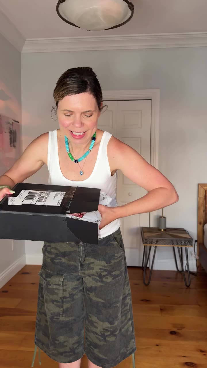 I Just unboxed something new from @reversa_canada the Collagenique Serum and…