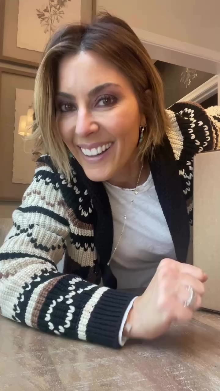 "Unboxing" time!! #qvc #delivery #unboxing #shopper #stylewithamy