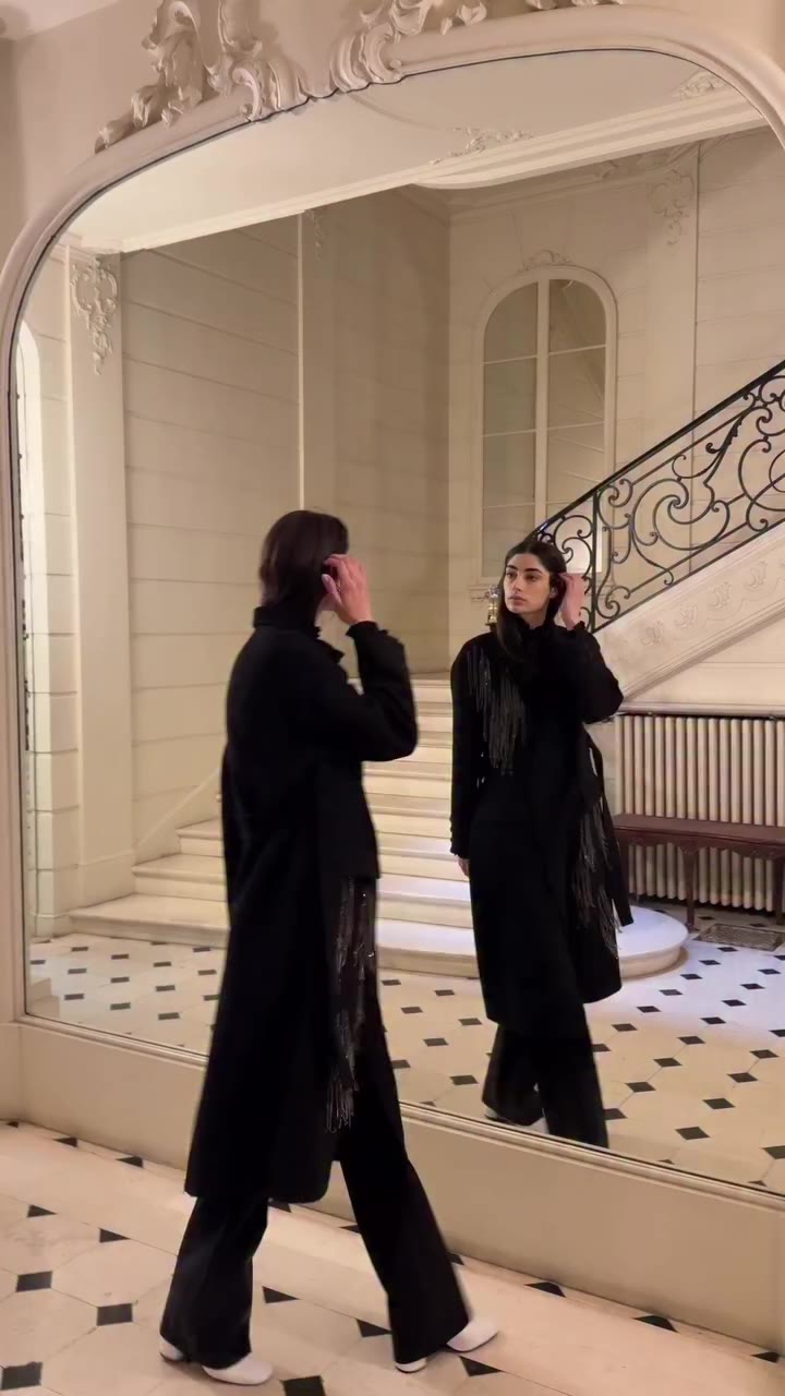 Chain reaction 🖤✨ Sydni Coat #KobiHalperin #Fall26 #Coat #Paris #Style