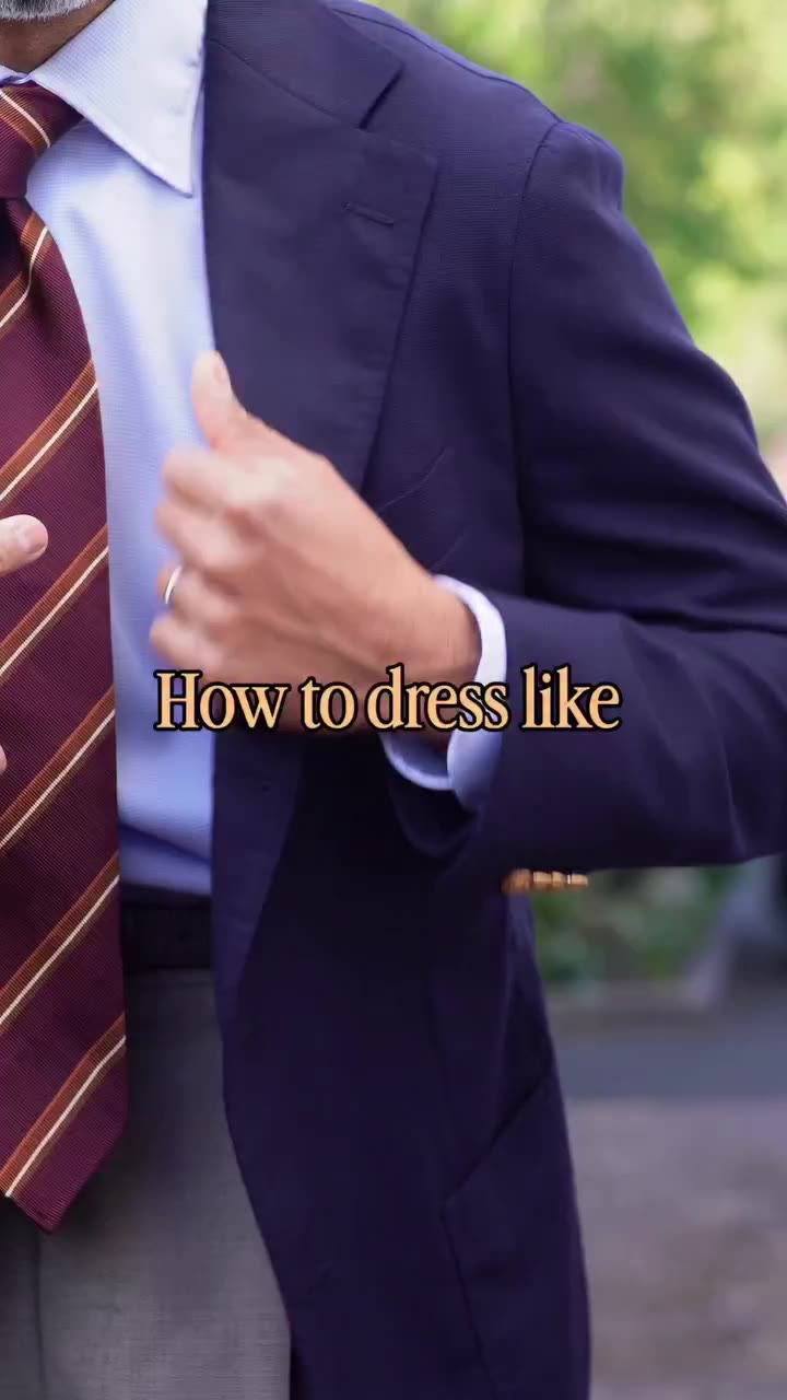 How to dress like Navy club blazer @cavour.co Blue puppytooth shirt…