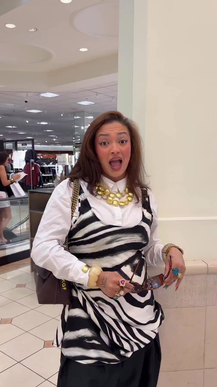 What’s going on…is it the last day of the @nordstrom sale? Select DEZI frames…