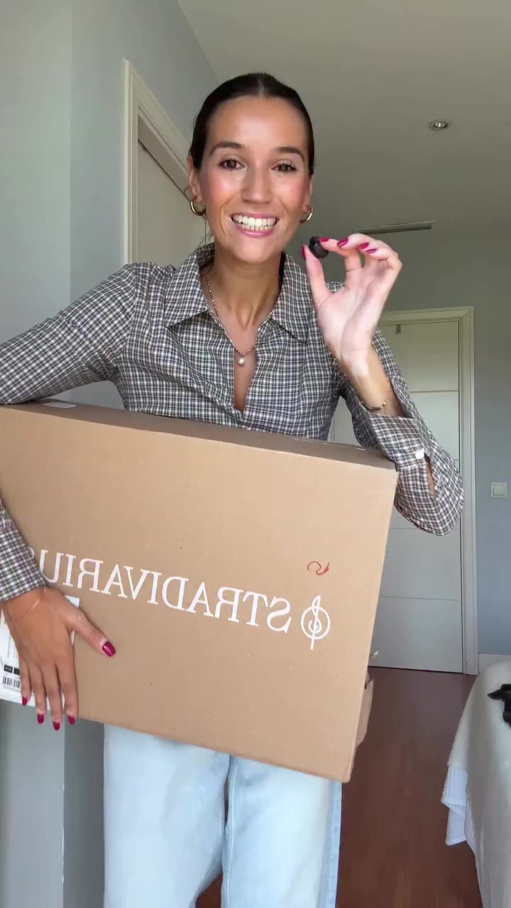 Haul de @stradivarius 🍓🍓🍓 muuuchos básicos para nuestros cool outfits de…