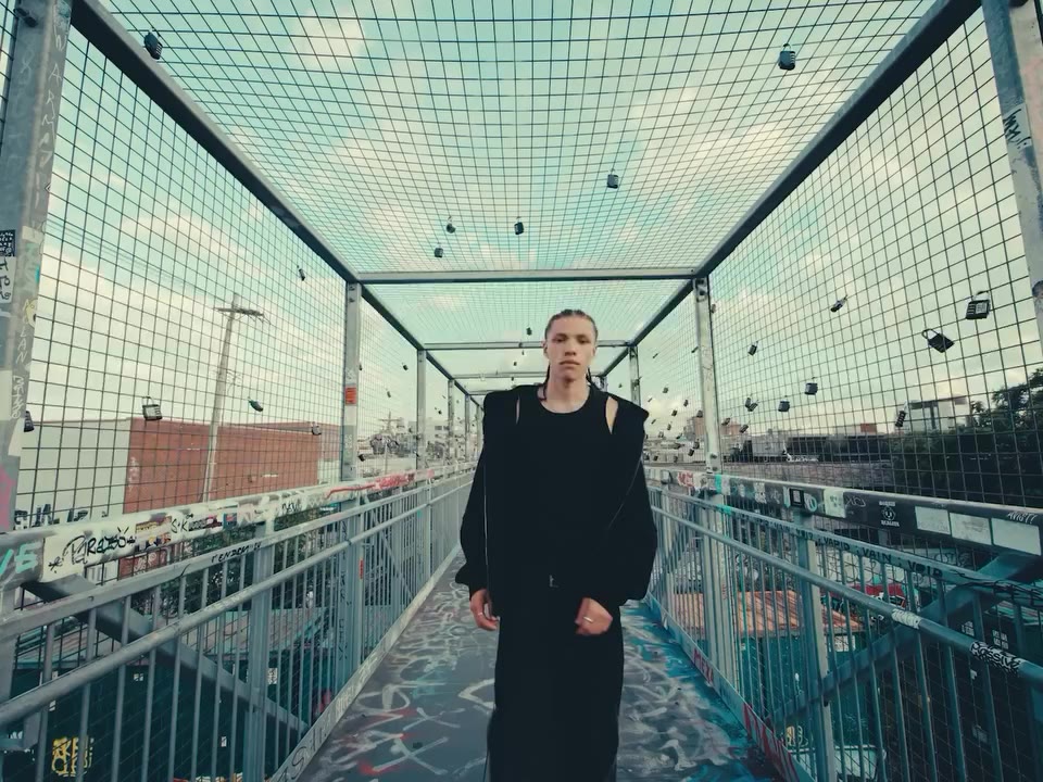 Hi_CHEW music vid (dir. @tommymaidment) dropping this friday🙇🏽‍♂️ everyone…