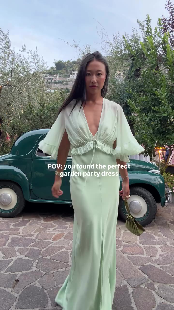 perfect garden welcome party dress 🍅🍝🫒🦑 comment “link” and I’ll dm you the…