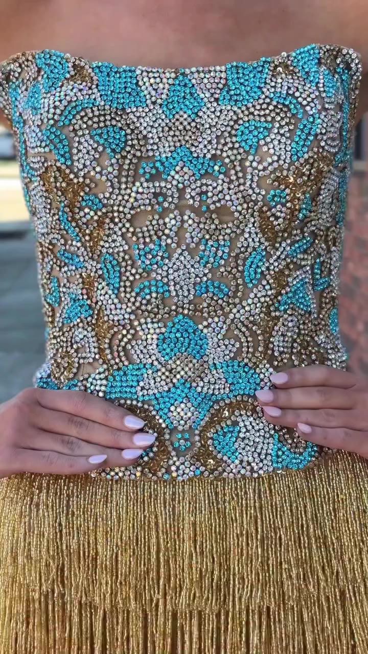 The @sherrihill fringe!! Obsessed💫 New arrivals every week🤍Shop Dressing…