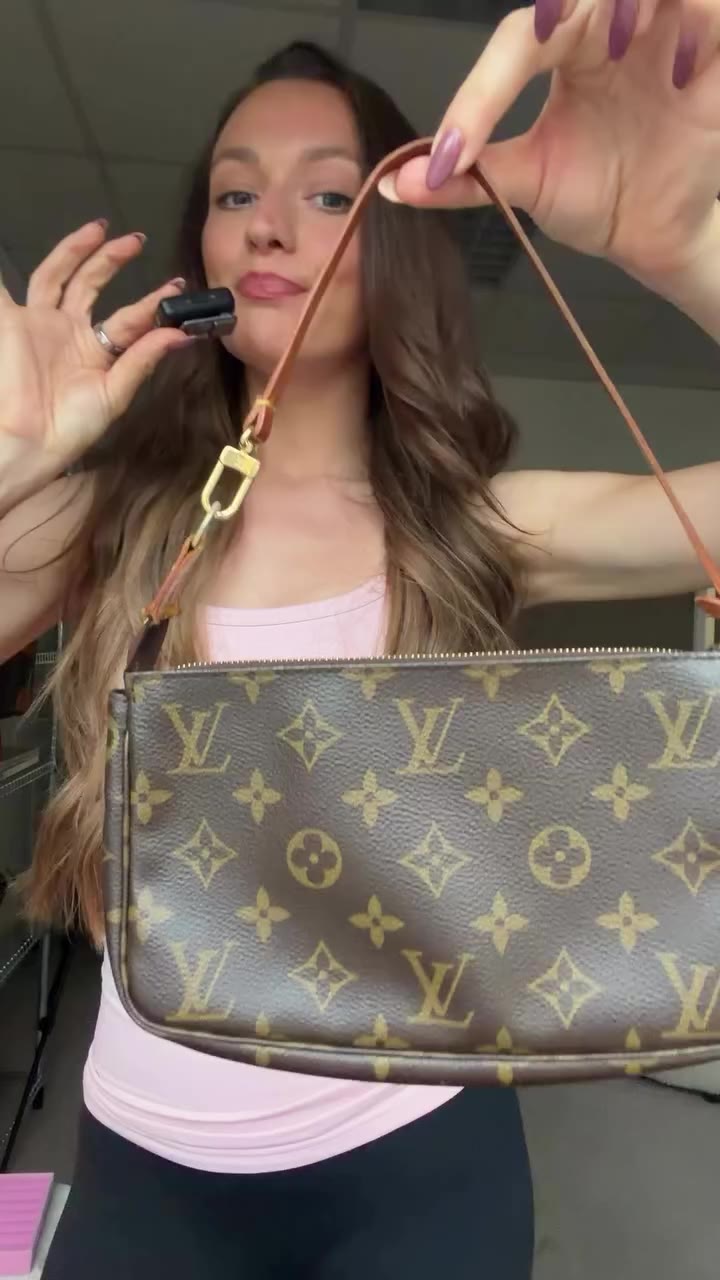 Should you buy the Louis Vuitton pochette ??? Which bag should I review next?…