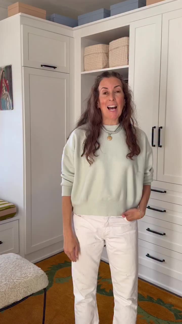 Our founder and forever style icon @clarevivier gives us a closet tour. The…