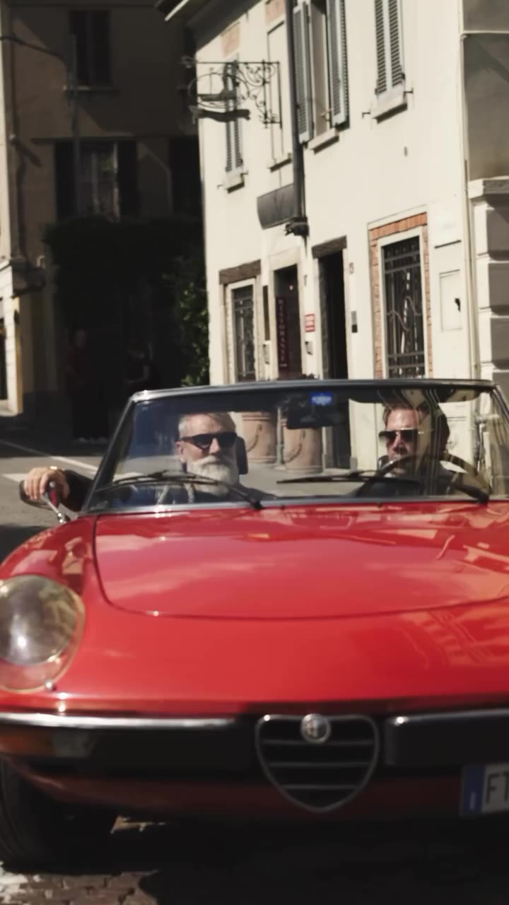 The Italian way…Always with Monni Milano 😎