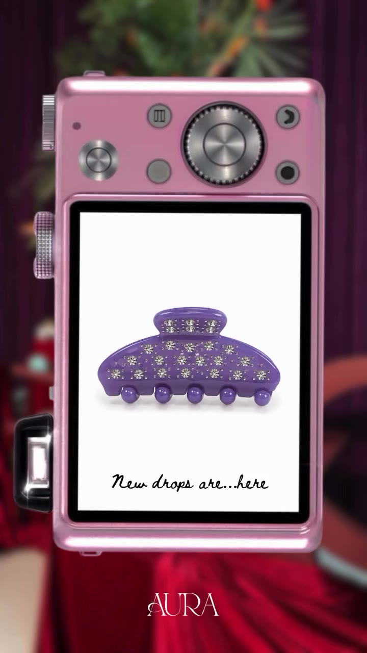 Fresh drop, instant favourites 📸💜 #Weraura #Aura #ClawClips