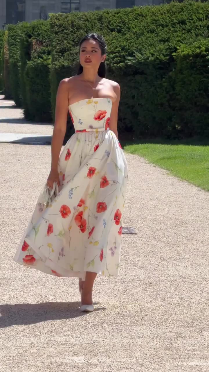 GORGEOUS @jarinpat SEEN IN PRIMROSE MAXI // SS’26 “Nymphé” #YVON #YVONTHELABEL…