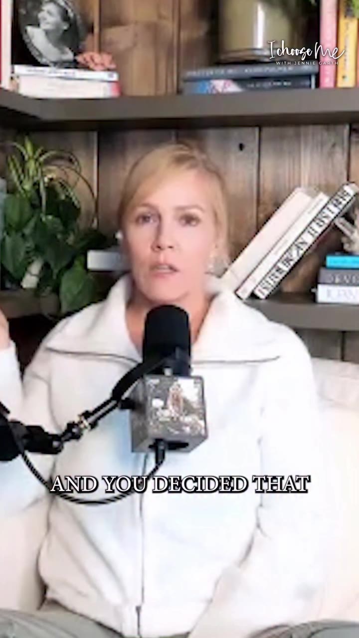 When we own our life decisions, we choose ourselves!!⭐️ Wendi McLendon - Covey…
