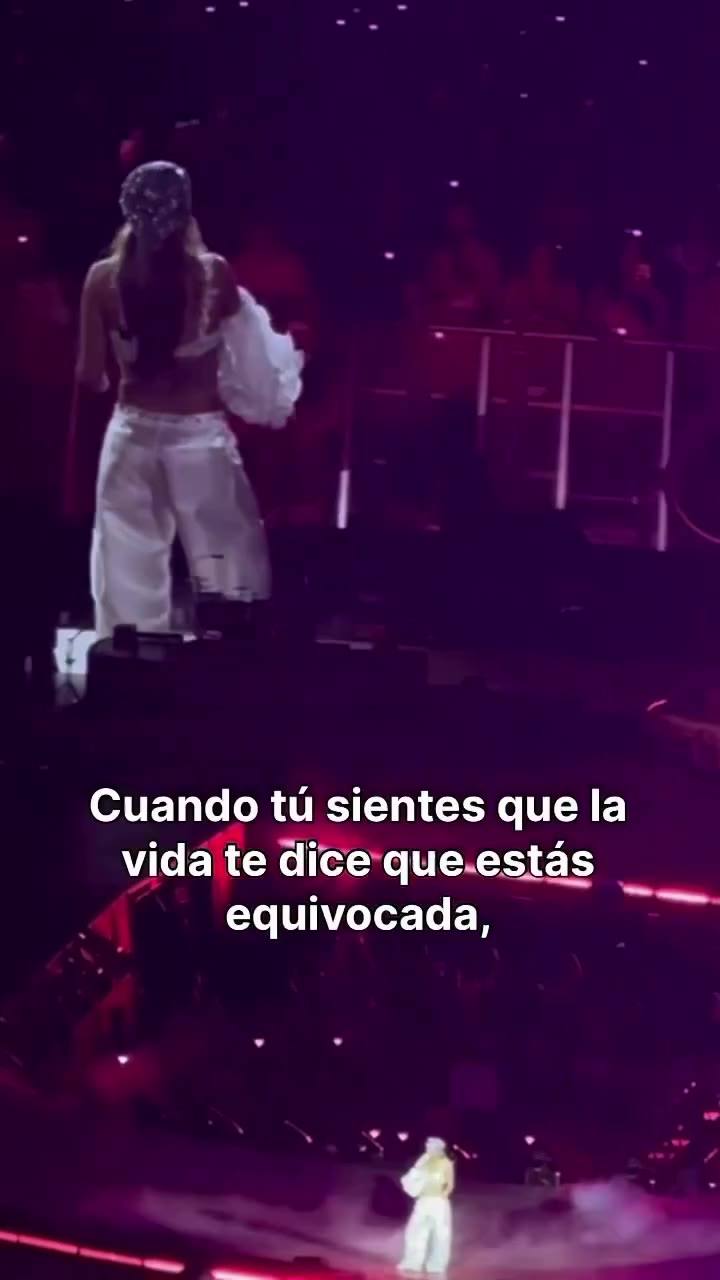 🫶✨Sentir mucho no es un defecto. @karolg nos invita a vivir nuestras…