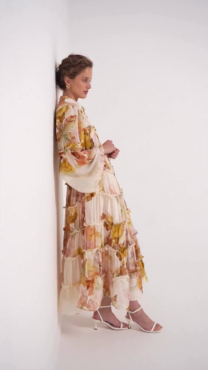 Discover Quiet Radiance ,softly seen, effortlessly felt.
