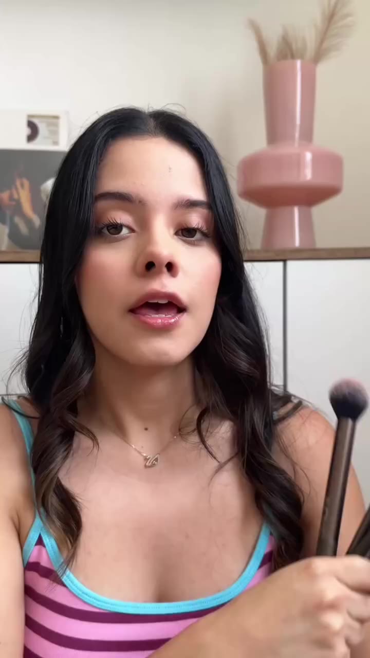 6 brochas y cero complicaciones 💗✨Desde tu look diario hasta un full glam con…