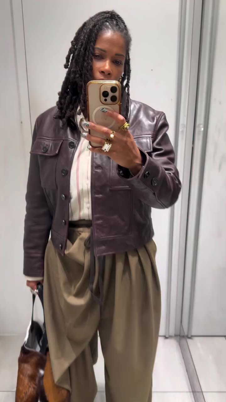 Today’s office lewk! Hardly working but was defleeee WERKINN!! 🤣💅🏽🥰 Jacket…