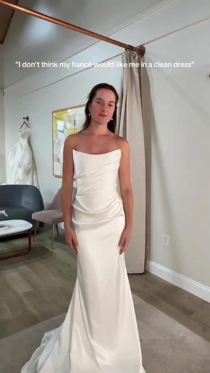 You always know which dress is right for you! ✨🥂 We have many options for you…