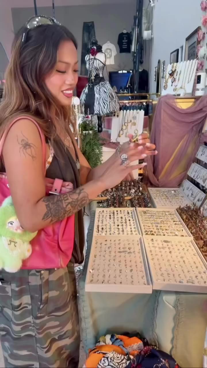 Yadama shop Jewelry 💙 ✨ MELROSE IS THE SPOT ✨ Everyone is crazy about YADAMA…