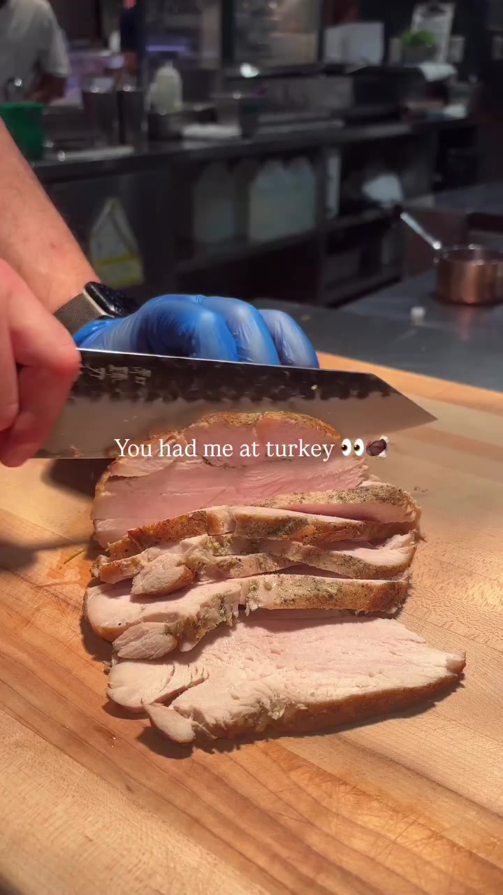 Make room at the table… Thanksgiving is coming! 🦃 Celebrate with Eataly’s…