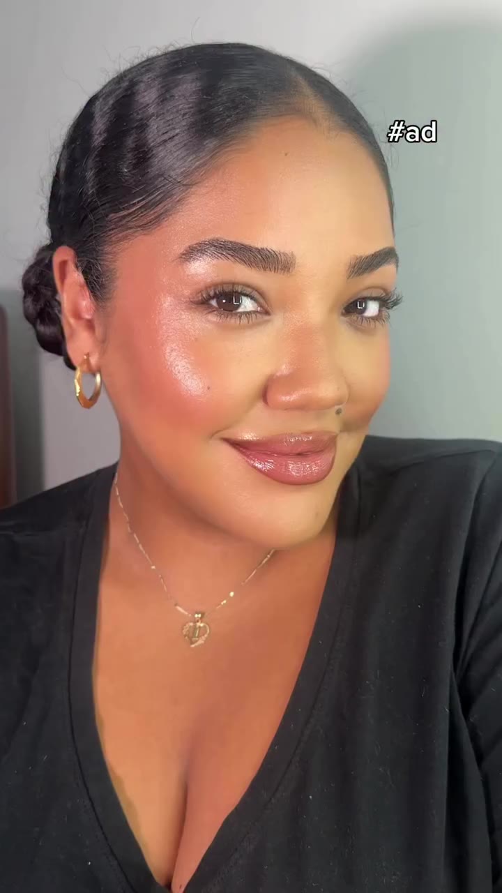 #ad created this look with makeup from @lorealparis that is made with 80%…