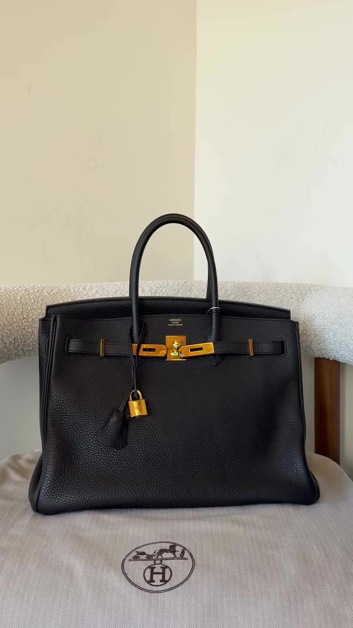 This Hermes Birkin 35 will be available Friday, September 25 at 7 AM PST ✨…