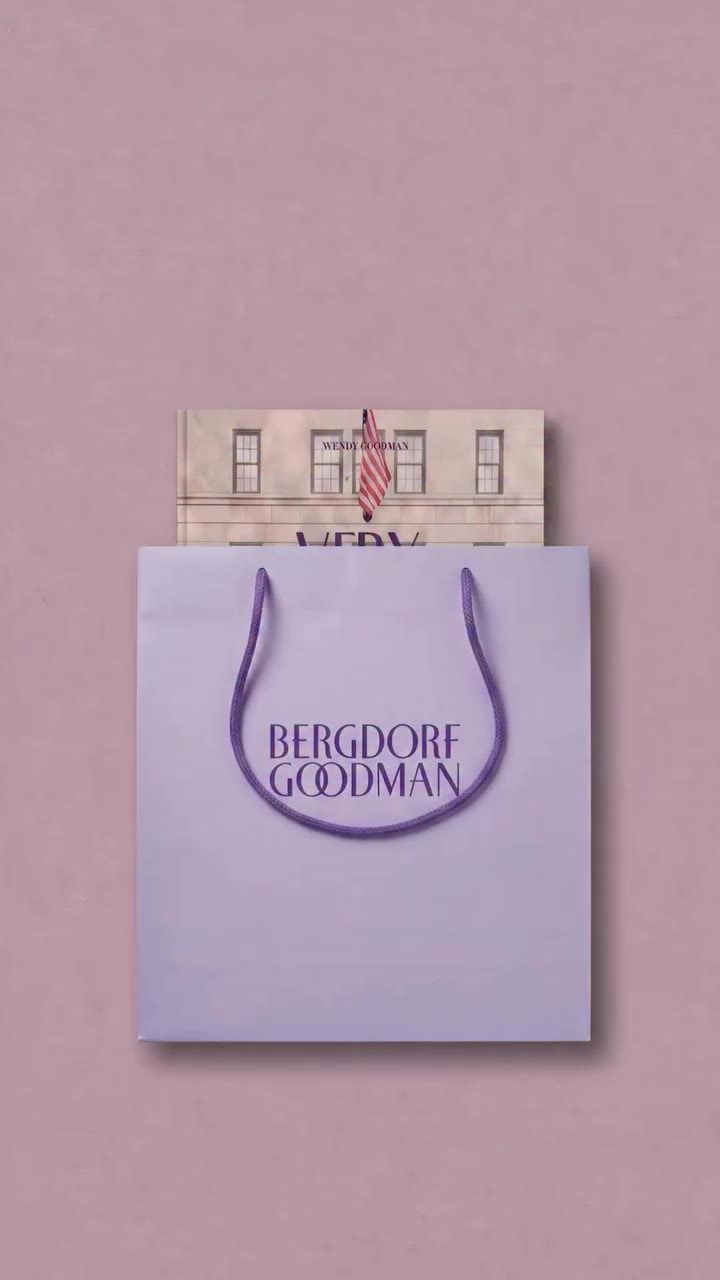 HOT OFF THE PRESS 💜 Introducing Very Bergdorf, a must-have (if we may say so)…