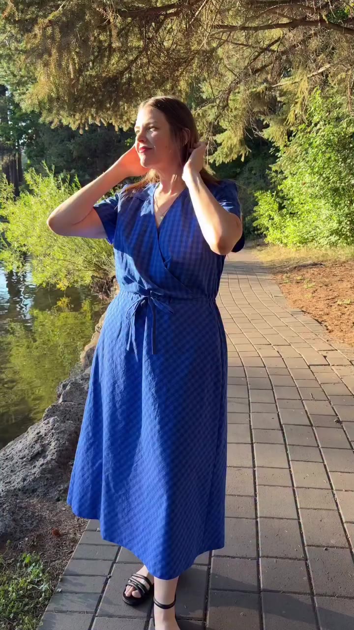 Classic, cute, and comfy? What more could you ask for in a dress? Tomorrow…
