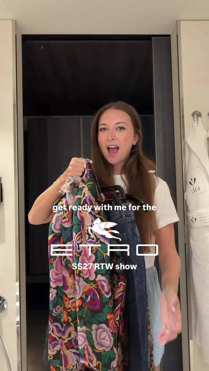 @etro day !!!!!! & I’m going !!!!! #milanfashion #etro #corporategirl…