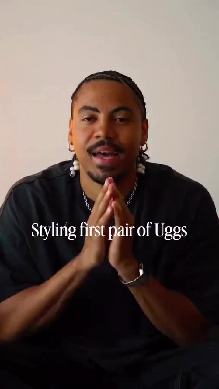 How @mitchou.x is styling his pairs of UGG. 📝 // Comment @mitchou.x porte ses…