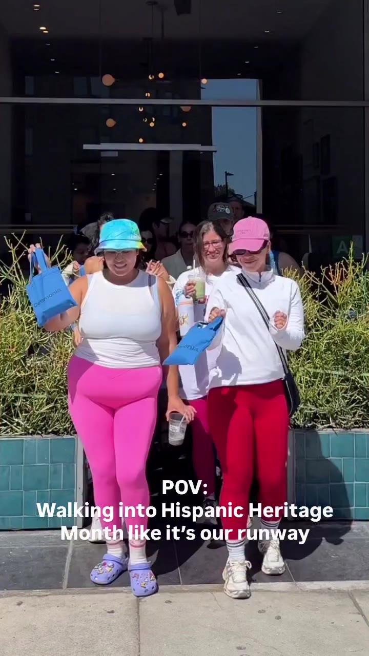@myceremonia X @latinaspicygirlwalk takes on LA 🌴 Amiguis who hike together …