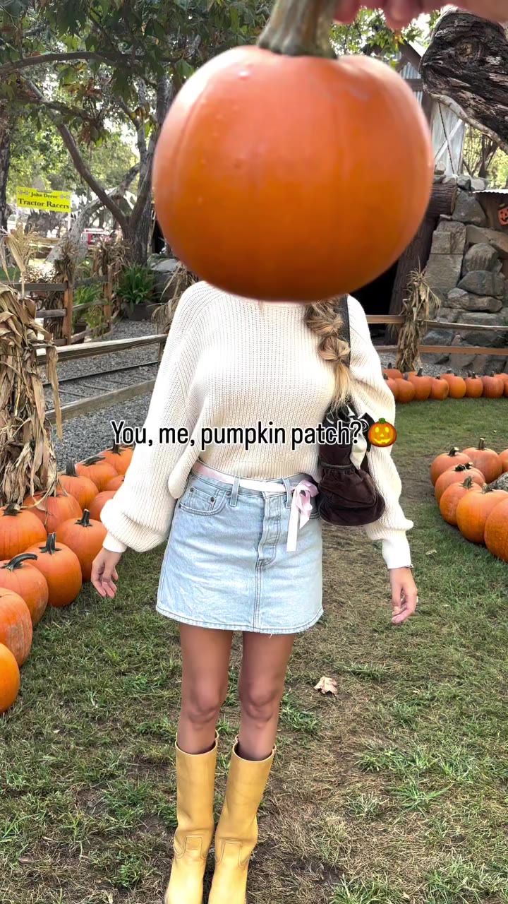 You, me, pumpkin patch? 🎃 Send this to someone you want to go to a pumpkin…