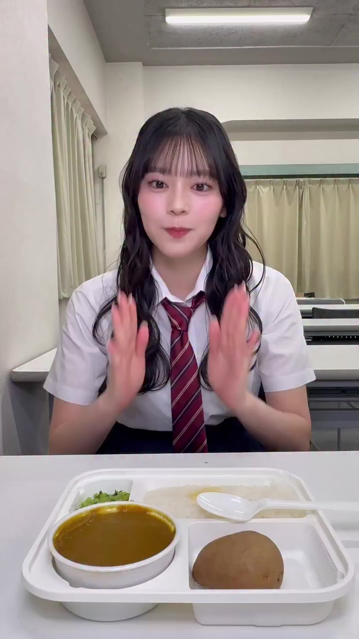 ［🍚😆］ ひとちゃんのもぐもぐHappy time🍛♥️ #大盛りハッピー #とき宣ハッピーマンス #超とき宣 #坂井仁香