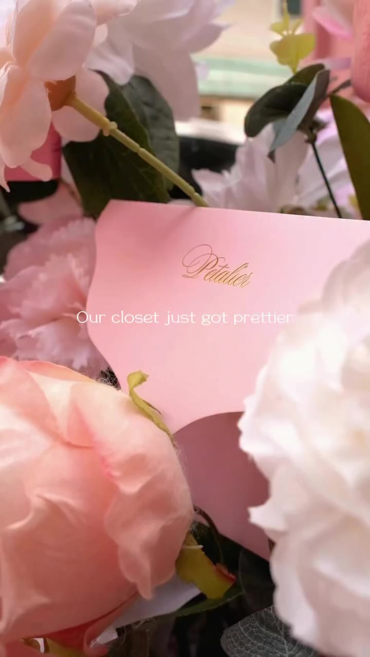 A little flower magic found its way into the closet. 🌸 Turns out, Petalier…