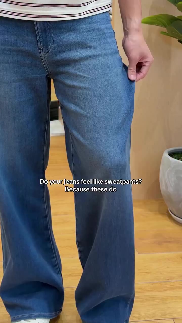 Seriously, if you can’t go running or bouldering in your jeans, why bother? 💁…