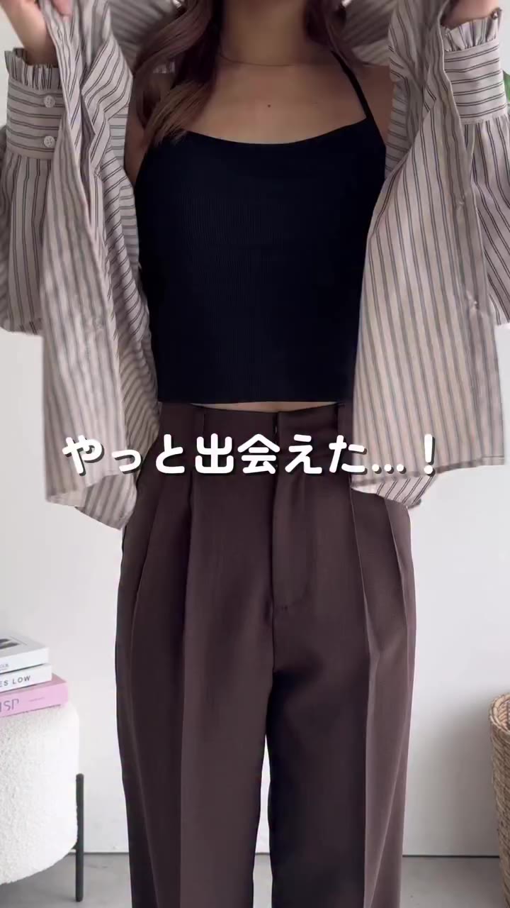 後からすぐに見返せる【保存】がおすすめです🏷️♡ ゆったりとしたビッグシルエットに綺麗なウエストタックで華奢見えが叶う神シャツ✨…